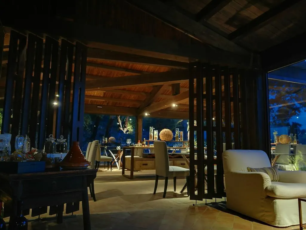 Vallegrande Nature Resort By Geocharme Чефалу Отель